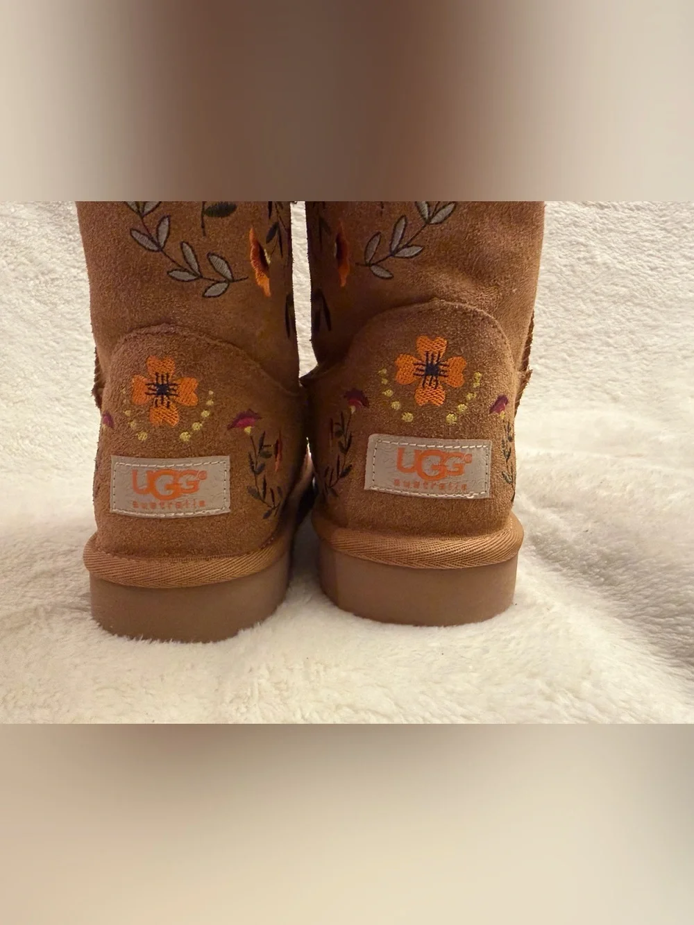 UGG Australia Juliette Chestnut Suede Floral Embroidered Boots Women's 7